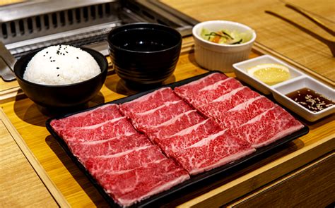 焼肉 煙が出ない：煙のない焼肉の魅力とその秘密