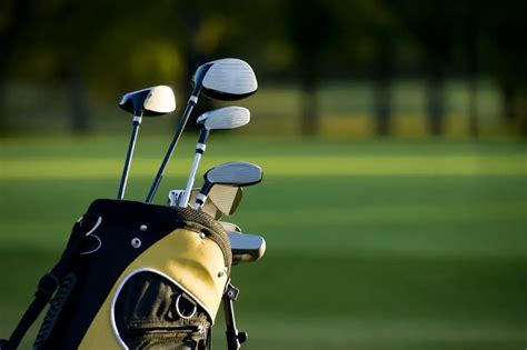 How Many Golf Clubs Allowed in Bag: A Journey Through the Rules and Beyond