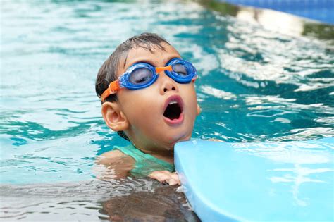 What Age Do Kids Learn to Swim: And Why Do Fish Never Need Swim Lessons?